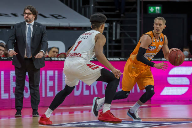 成为推动当 成为推动当